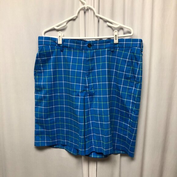 IZOD Xtreme Function Golf Shorts Mens 36 Blue Green White Plaid Flat Front - Picture 1 of 6